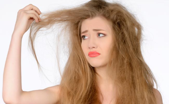 وز شدن مو به دلیل کمبود ویتامین