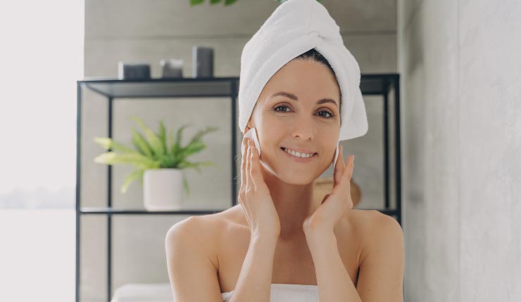 آیا پاکسازی برای پوست مفید است 